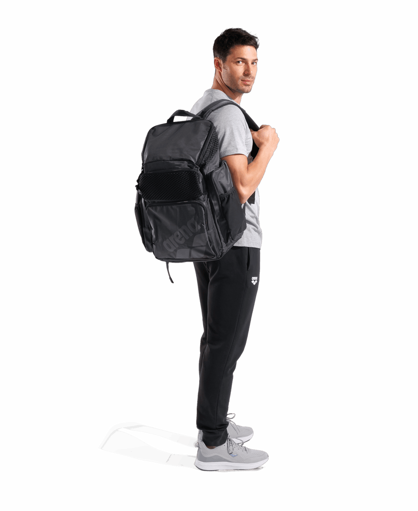 Arena Rugtas 45L One Go Zwart