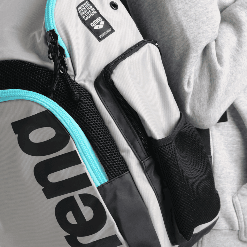 Arena Rugtas Spiky III 35L Ice Sky